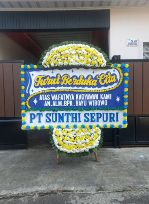 Papan Bunga Duka di Gurah