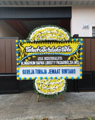 Papan Bunga Duka di Gurah